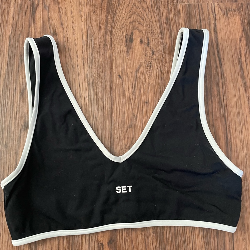 SET Active Dip Bra Size
